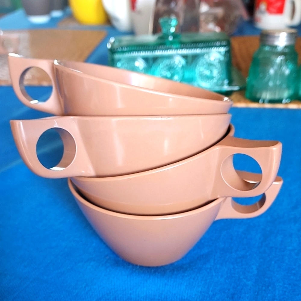 MELAMINE cups set of 4
